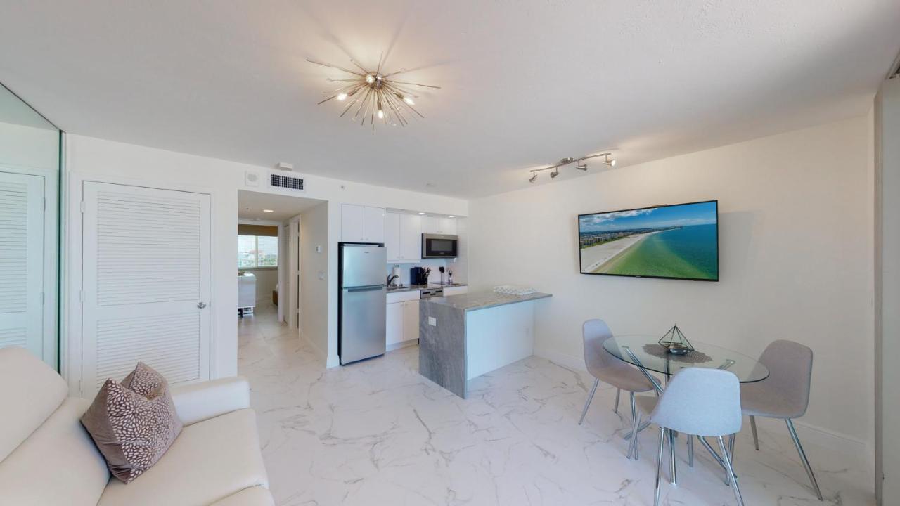 Totally Renovated Beachfront Condo At Apollo! Марко Айлънд Екстериор снимка