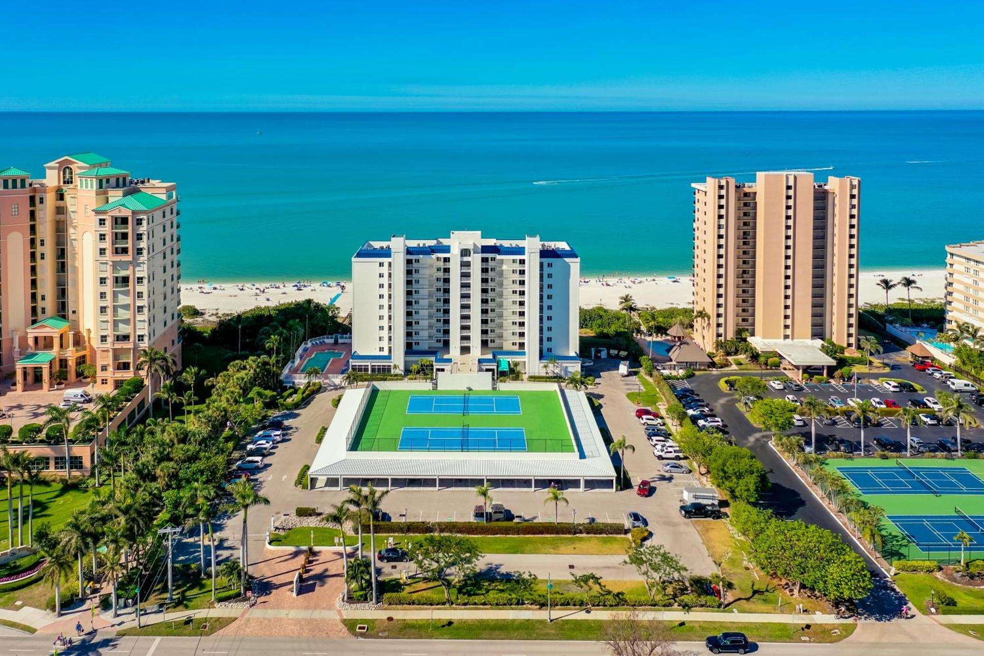 Totally Renovated Beachfront Condo At Apollo! Марко Айлънд Екстериор снимка